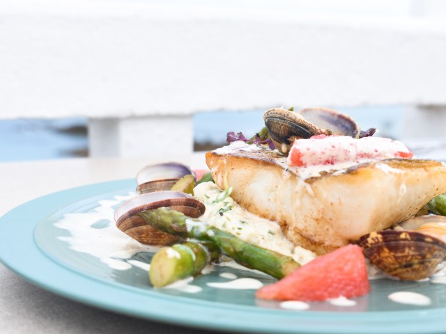 Le Café de la Plage Cuisine locale face à la mer